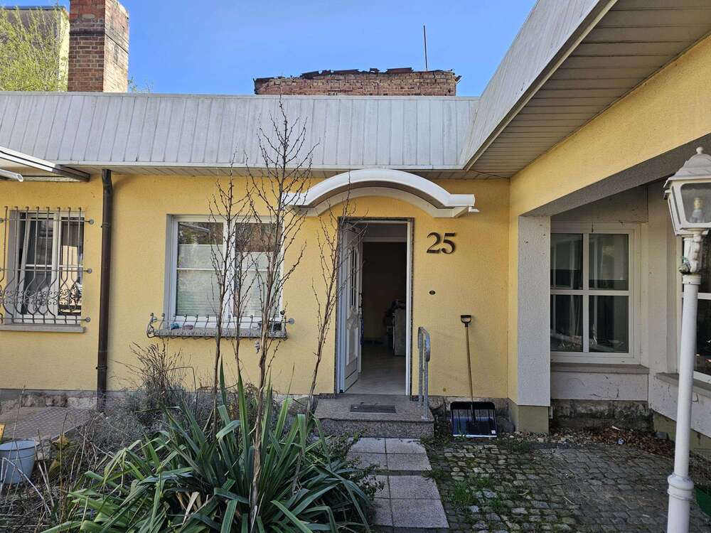 Thumbnail-Haus zum Kaufen in Mühlhausen Thüringen 200.000,00 € 235 m²