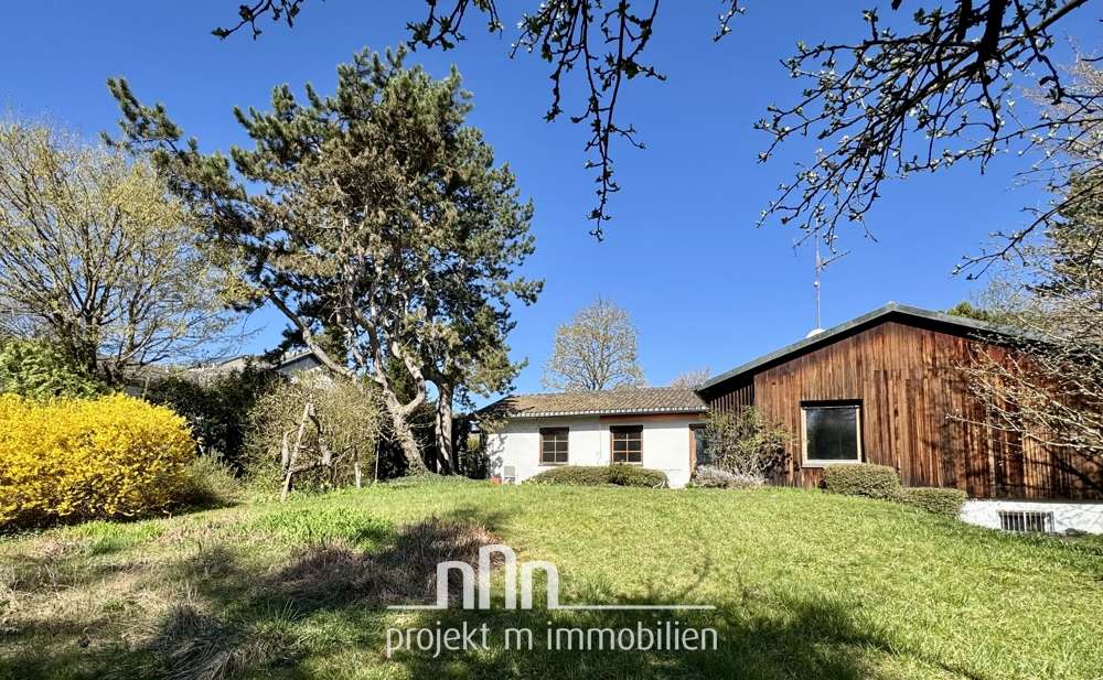 Thumbnail-Haus zum Kaufen in Landshut 1.180.000,00 € 130 m²