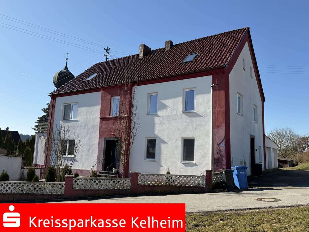 Thumbnail-Haus zum Kaufen in Kelheim 390.000,00 € 245 m²