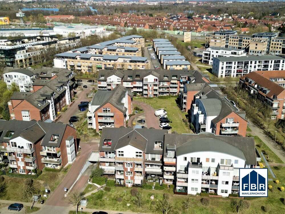 Thumbnail-Wohnung zum Kaufen in Schwerin 135.000,00 € 66.55 m²
