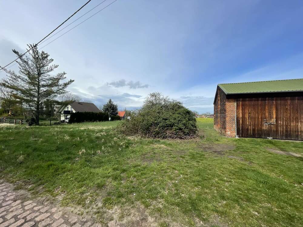 Thumbnail-Grundstück zu verkaufen in Wallendorf (Luppe) 102.000,00 € 600 m²