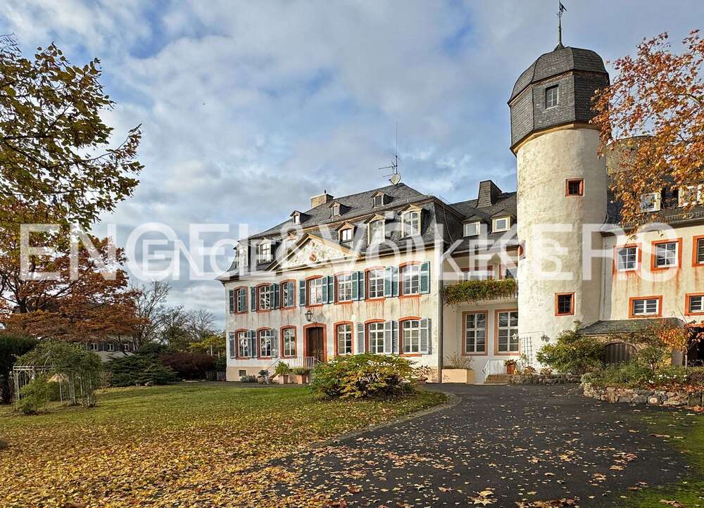 Thumbnail-Wohnung zum Kaufen in Münzenberg 380.000,00 € 221 m²