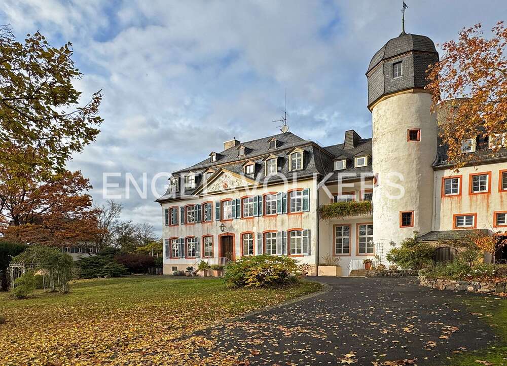 Thumbnail-Wohnung zum Kaufen in Münzenberg 380.000,00 € 221 m²