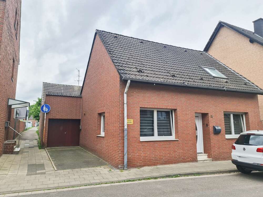 Thumbnail-Haus zum Kaufen in Neuss 390.000,00 € 213 m²
