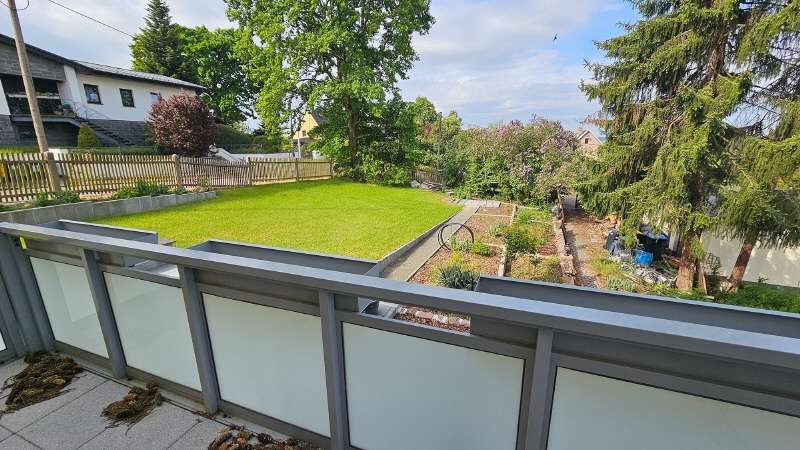 Thumbnail-Haus zum Mieten in Weinböhla 2.300,00 € 155 m²