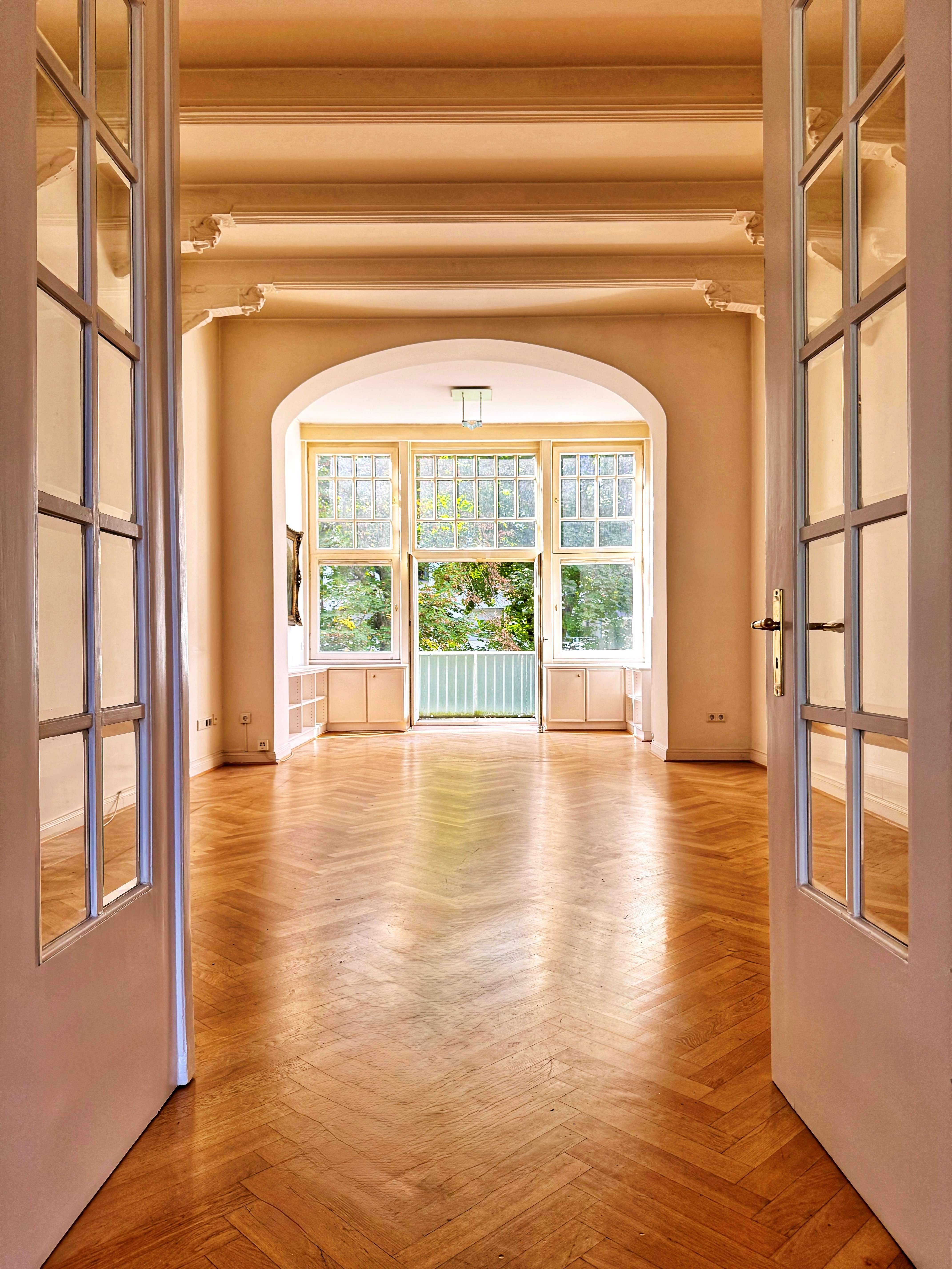 Thumbnail-Haus zum Kaufen in Düsseldorf 5.300.000,00 € 530 m²