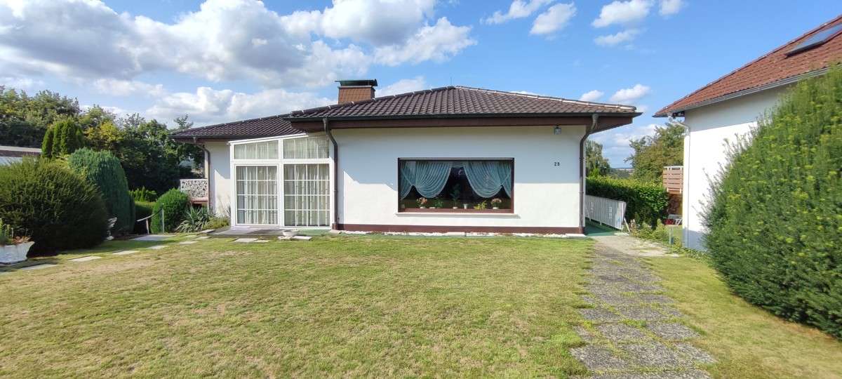 Thumbnail-Haus zum Kaufen in Schöneck-Büdesheim 698.000,00 € 180 m²