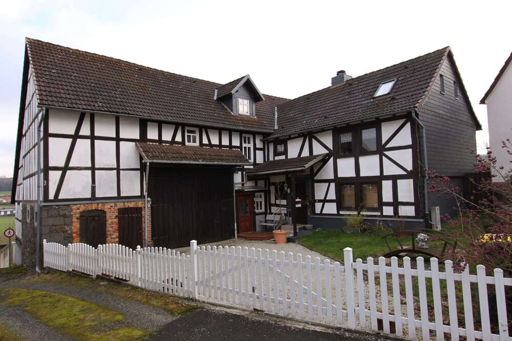 Thumbnail-Haus zum Kaufen in Gemünden 369.000,00 € 338 m²