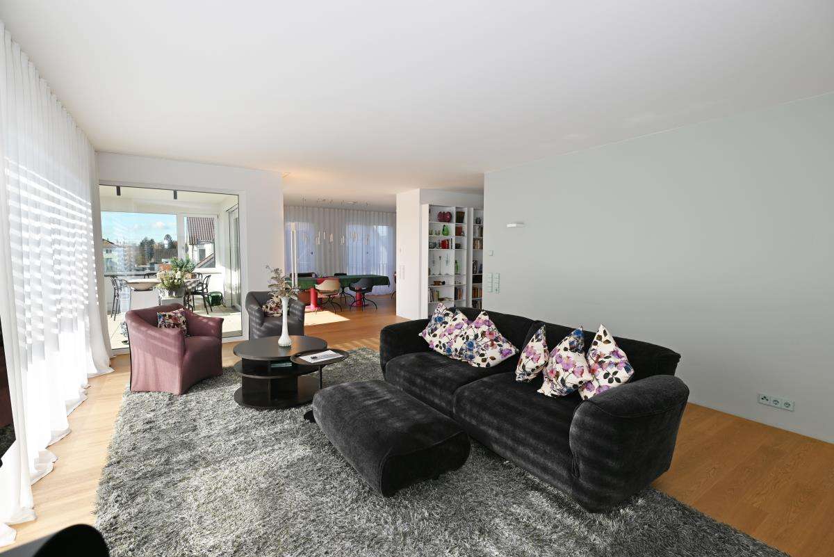 Thumbnail-Wohnung zum Mieten in Ludwigsburg 2.350,00 € 196 m²