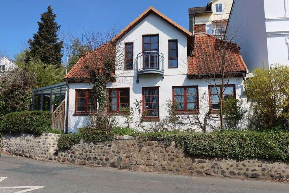 Thumbnail-Haus zum Kaufen in Hamburg 1.350.000,00 € 120 m²