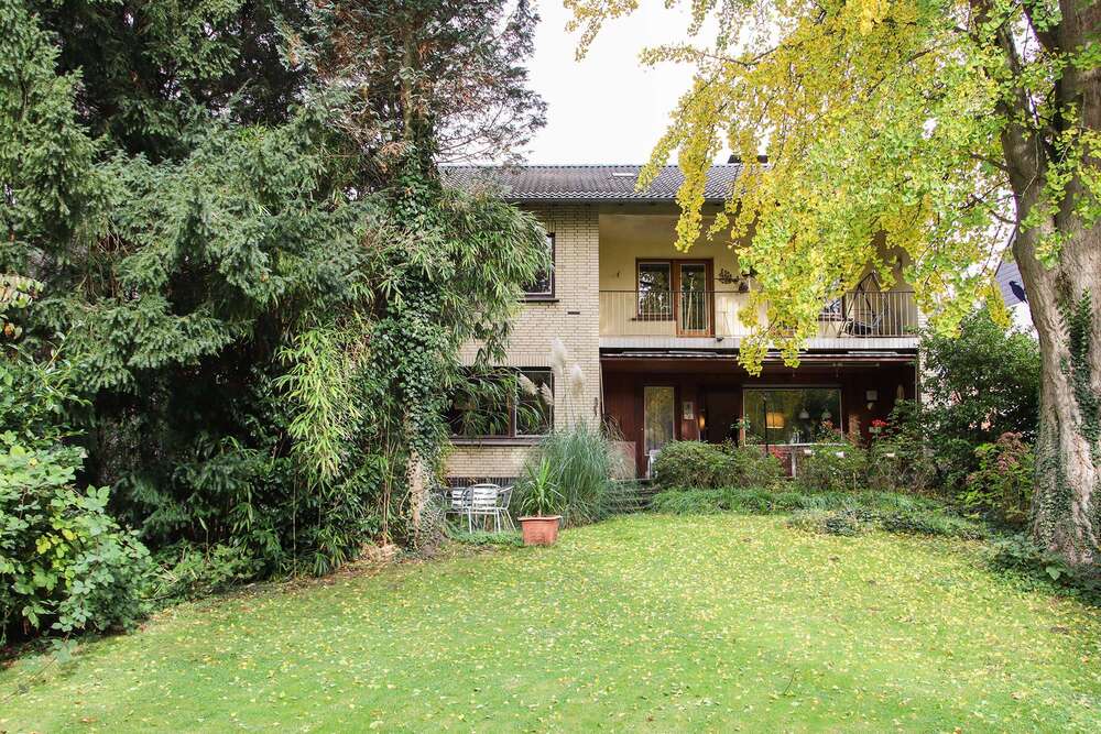 Thumbnail-Haus zum Kaufen in Düsseldorf Unterbach 798.000,00 € 160 m²