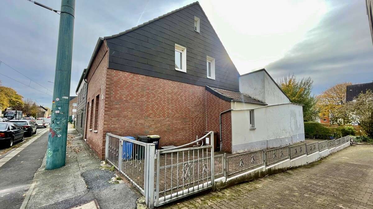 Thumbnail-Haus zum Kaufen in Essen 319.000,00 € 121 m²