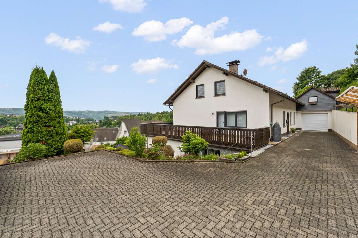 Thumbnail-Haus zum Kaufen in Attendorn 499.500,00 € 248 m²