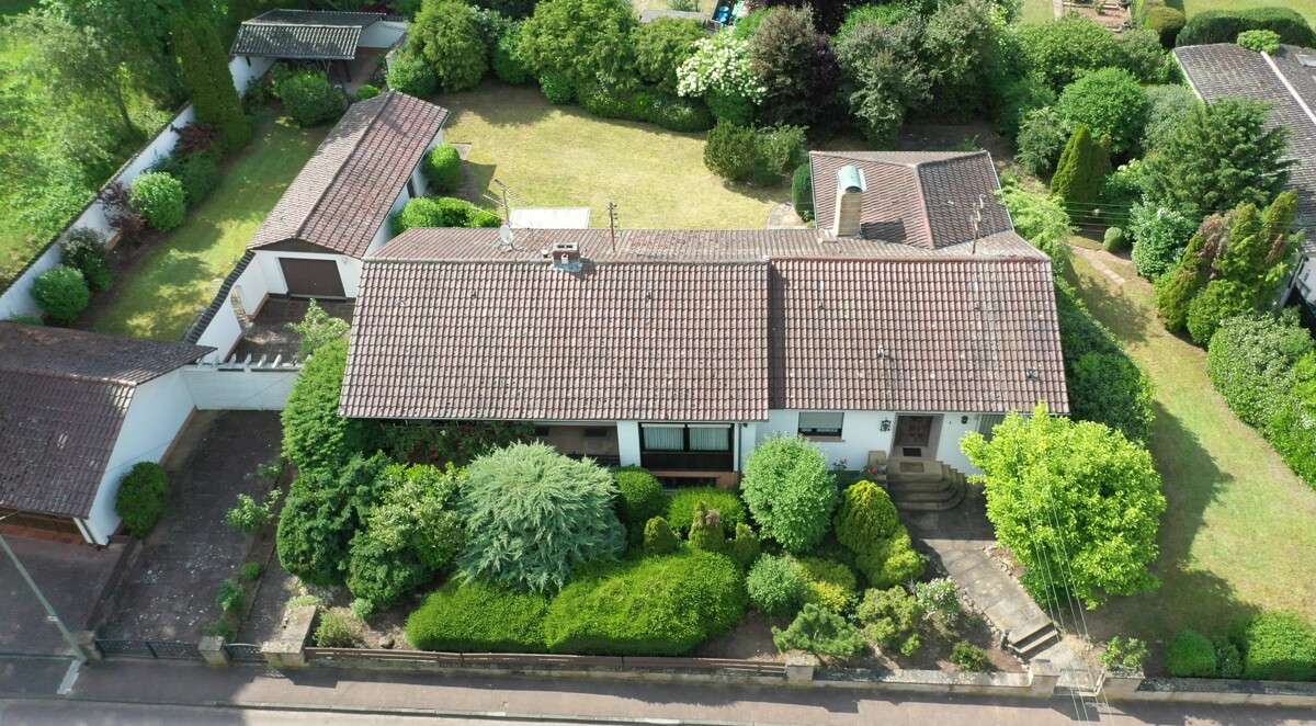 Thumbnail-Haus zum Kaufen in Marnheim 650.000,00 € 298.72 m²