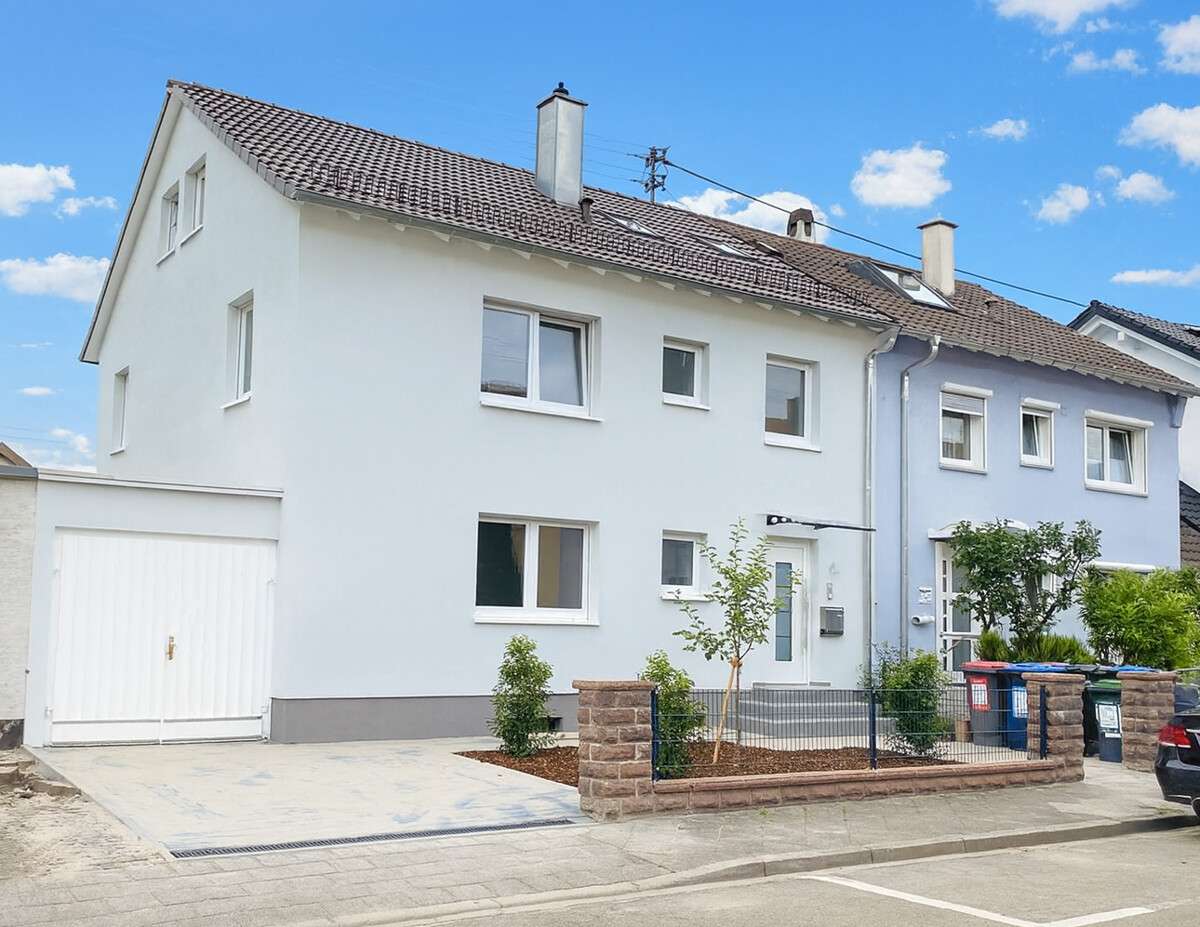 Thumbnail-Haus zum Kaufen in Karlsruhe 859.000,00 € 164.98 m²