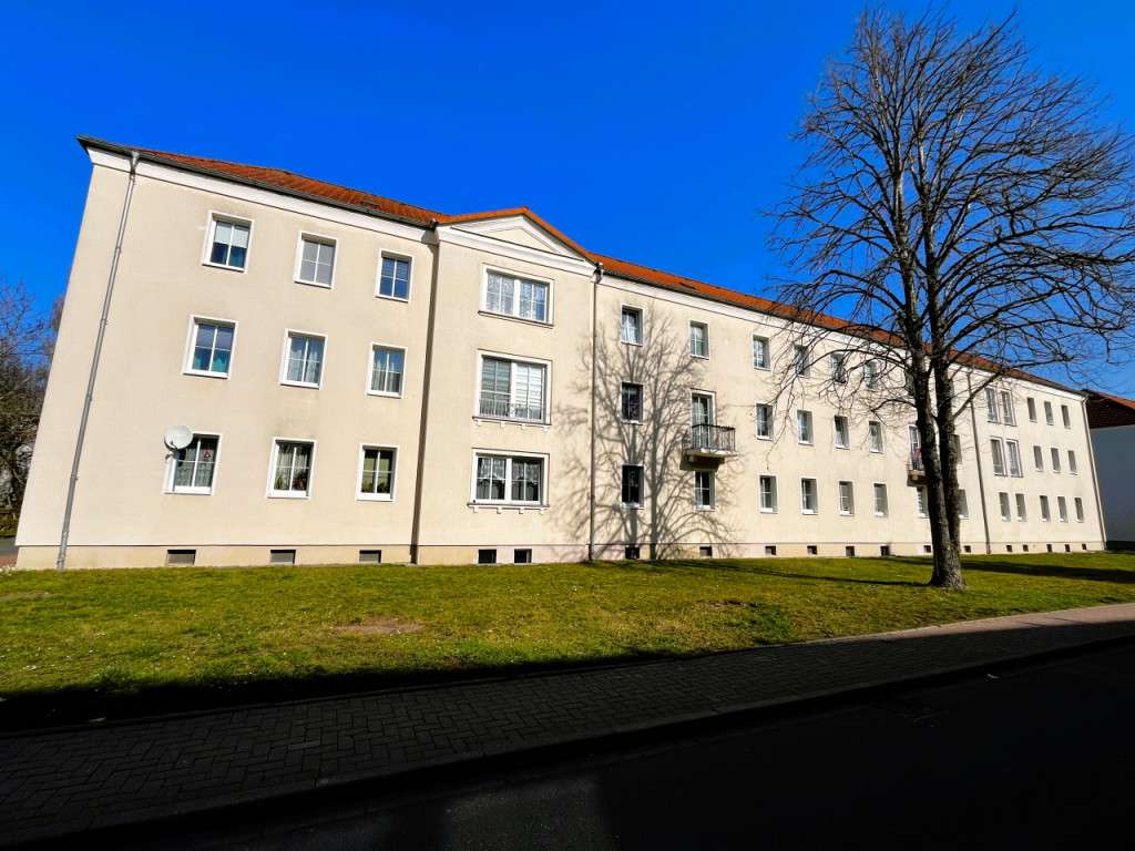 Thumbnail-Wohnung zum Mieten in Braunsbedra 394,00 € 65.56 m²