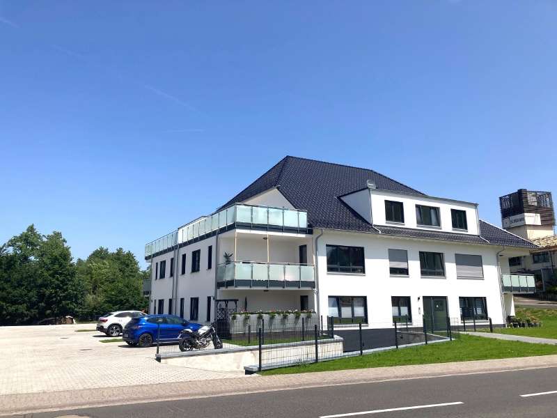 Thumbnail-Wohnung zum Mieten in PETERSBERG BÖCKELS 1.990,00 € 204 m²