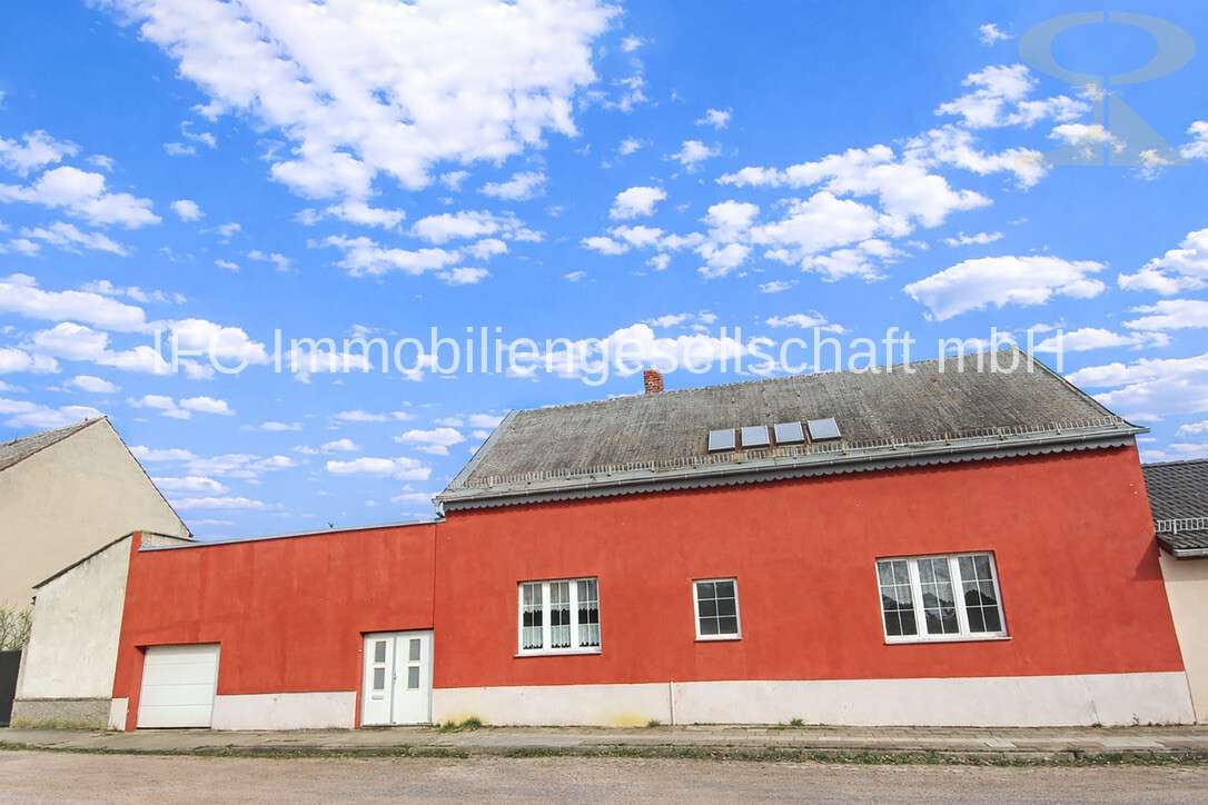 Thumbnail-Haus zum Kaufen in Dessau-Roßlau 79.000,00 € 173 m²