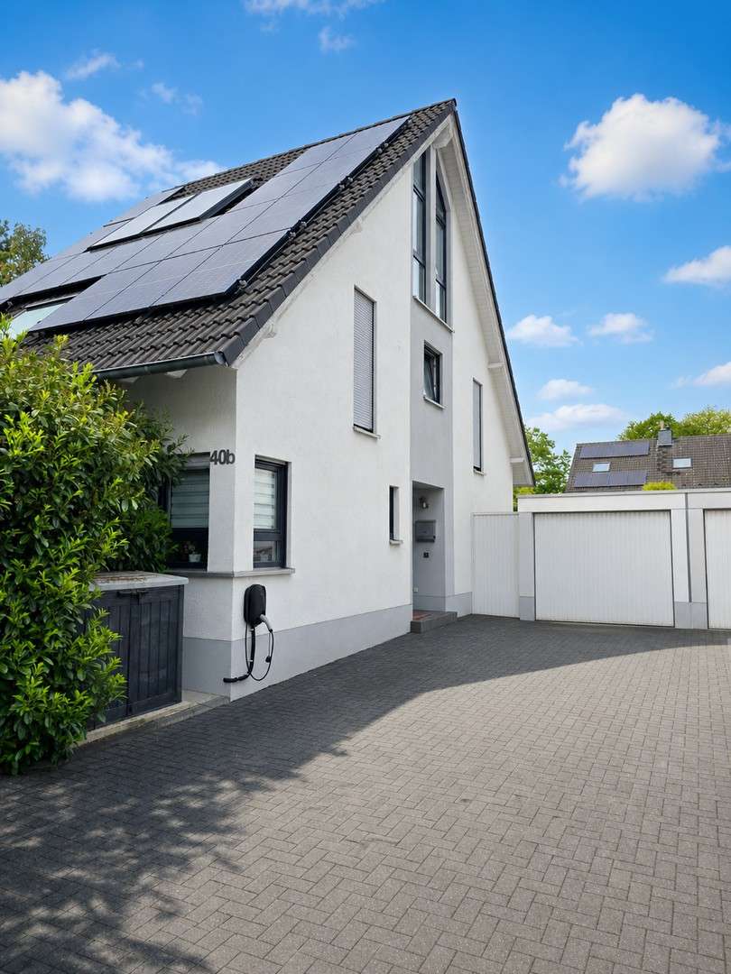 Thumbnail-Haus zum Kaufen in Leverkusen 680.000,00 € 191 m²