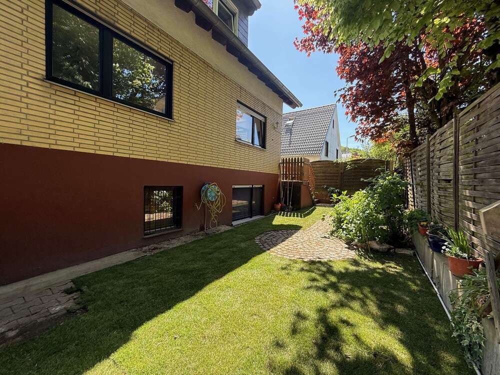 Thumbnail-Haus zum Kaufen in Frechen 549.000,00 € 212.26 m²