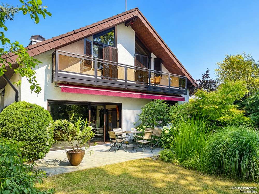 Thumbnail-Haus zum Kaufen in Heusenstamm 1.050.000,00 € 209 m²