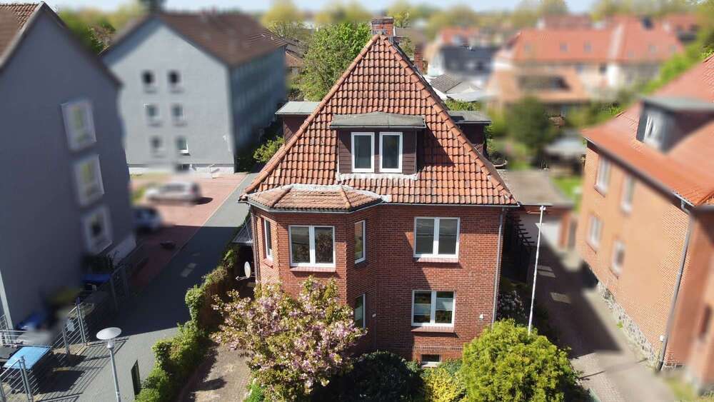 Thumbnail-Haus zum Kaufen in Celle 348.000,00 € 185 m²
