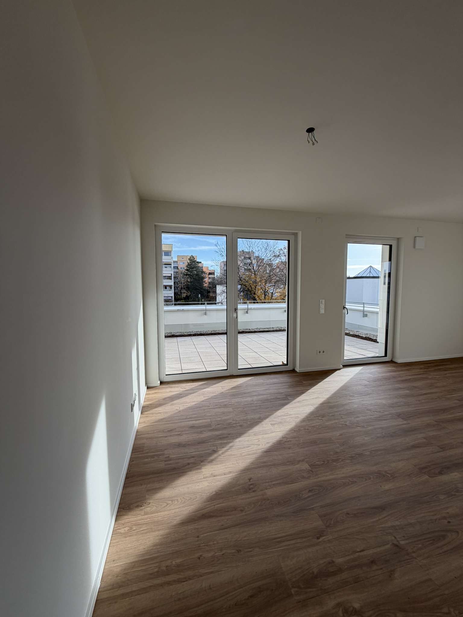 Thumbnail-Wohnung zum Mieten in Oberschleißheim 1.588,00 € 75.6 m²