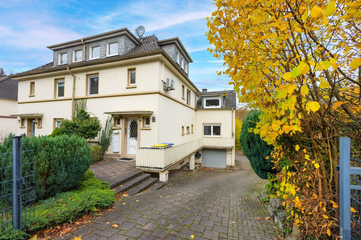 Thumbnail-Haus zum Kaufen in Velbert 490.000,00 € 212.25 m²