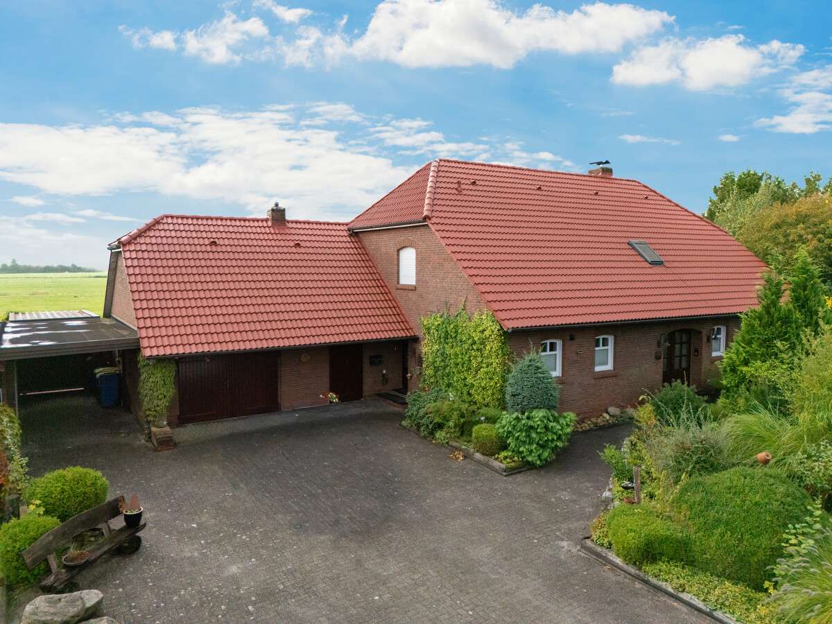 Thumbnail-Haus zum Kaufen in Südbrookmerland Uthwerdum 439.000,00 € 210 m²