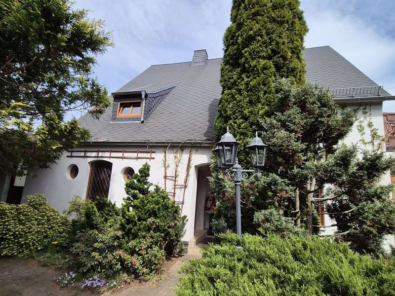 Thumbnail-Haus zum Kaufen in Hohenstein-Ernstthal 349.000,00 € 170 m²