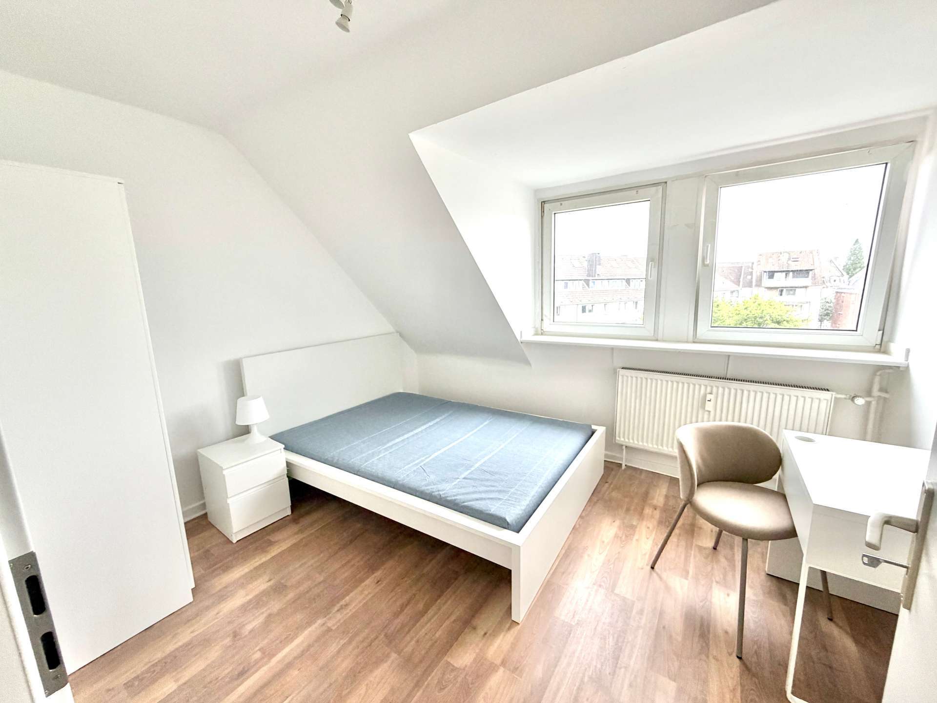 Thumbnail-Wohnung zum Kaufen in Düsseldorf 165.000,00 € 45 m²