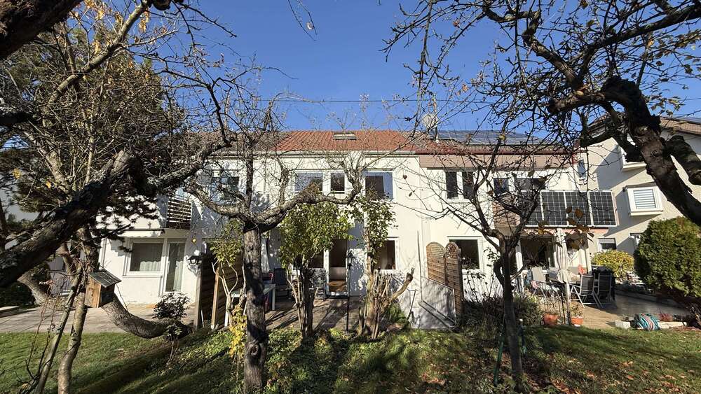 Thumbnail-Haus zum Kaufen in Neuhausen 520.000,00 € 141.79 m²