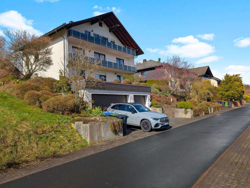 Thumbnail-Haus zum Kaufen in Breidenbach 350.000,00 € 279.9 m²