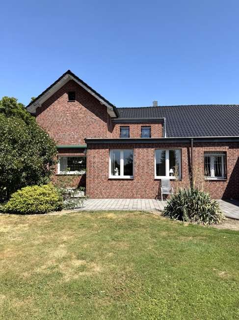 Thumbnail-Haus zum Mieten in Moers Rheinkamp 2.900,00 € 255 m²