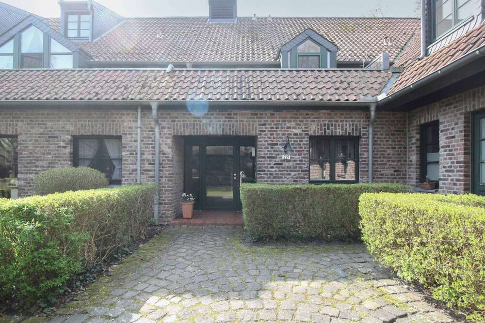 Thumbnail-Wohnung zum Kaufen in Krefeld 165.000,00 € 52 m²