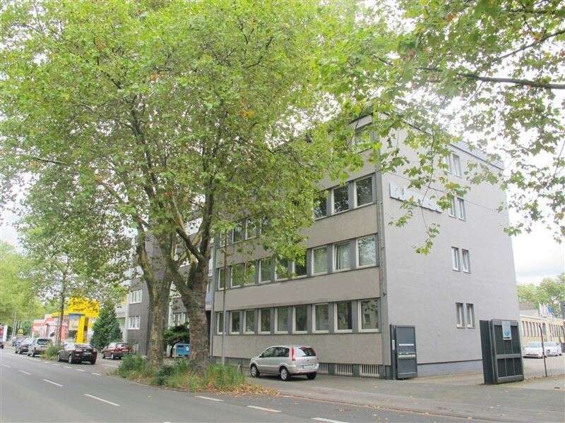 Thumbnail-Halle in Köln 1.750,00 € 210 m²