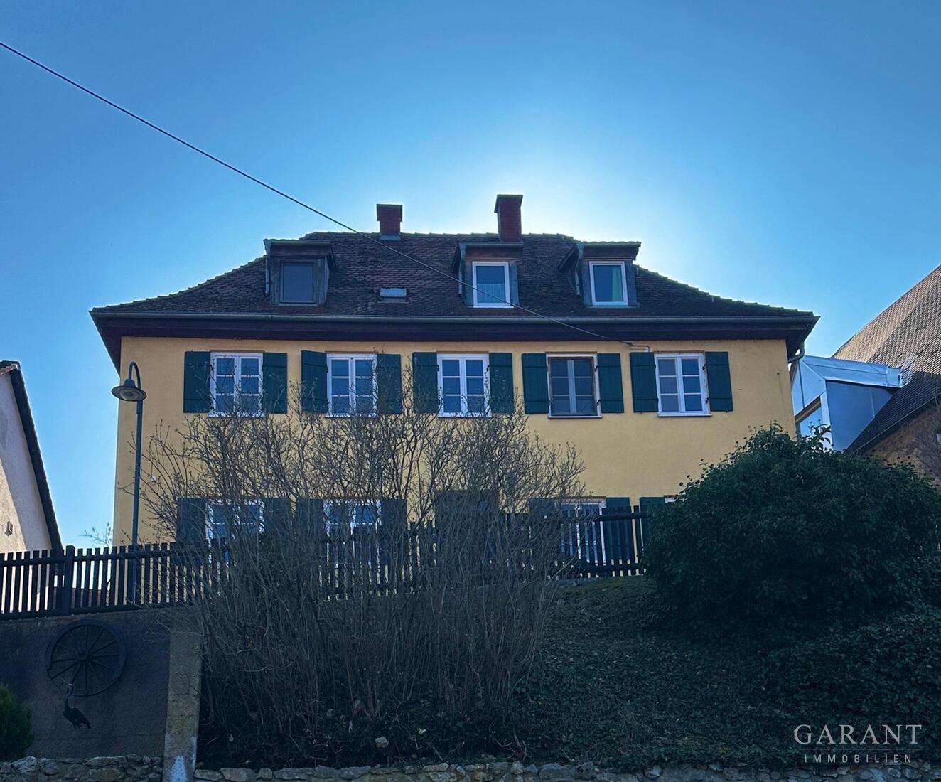 Thumbnail-Haus zum Kaufen in Hohenaltheim 340.000,00 € 200 m²