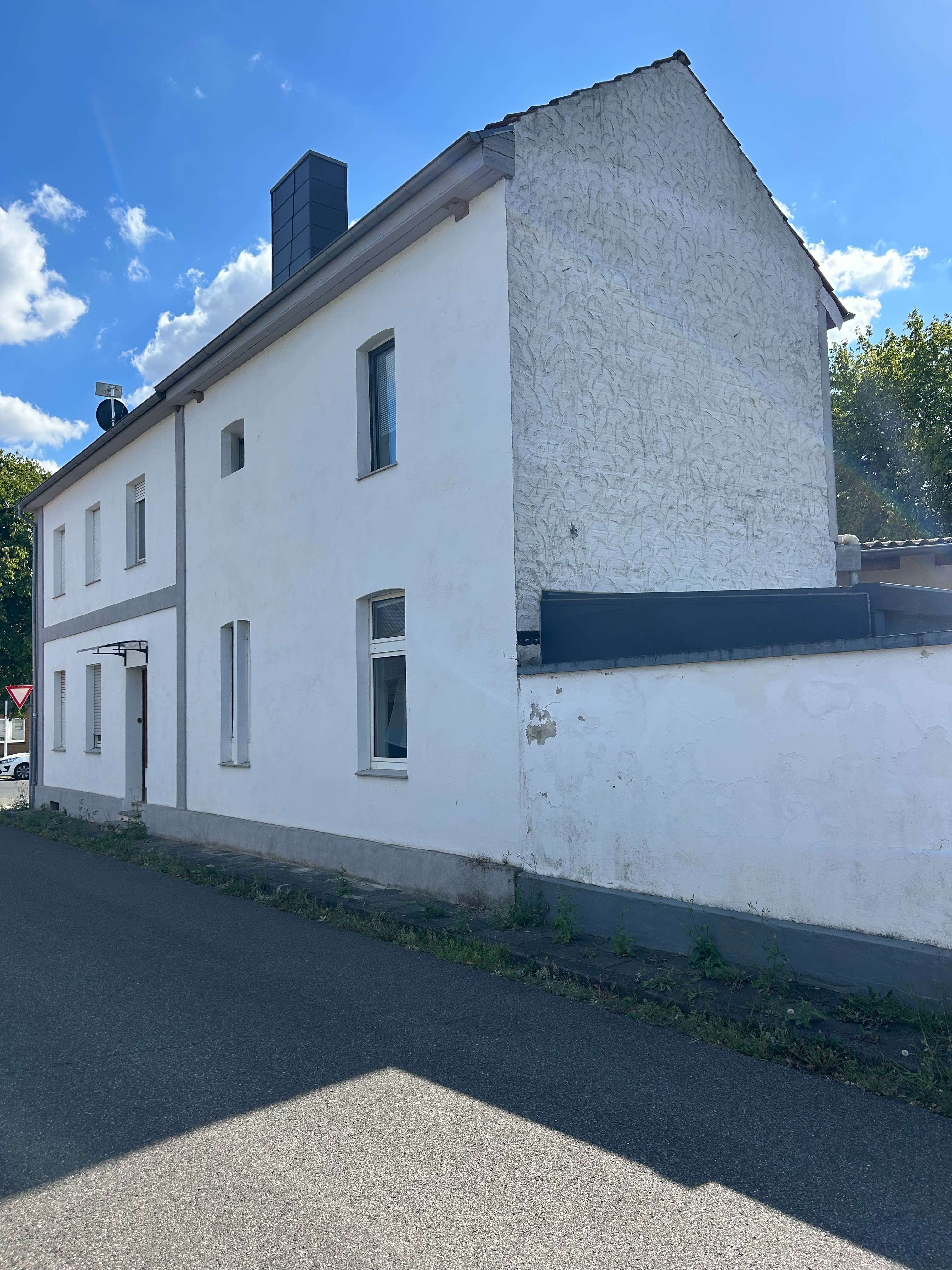 Thumbnail-Haus zum Kaufen in Mönchengladbach 229.000,00 € 219 m²