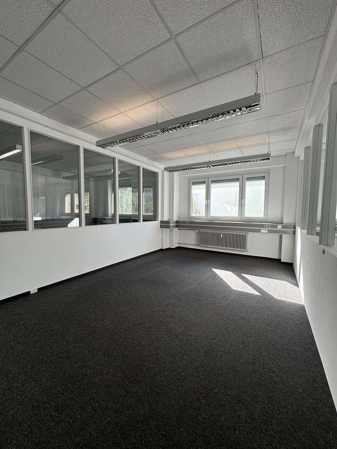 Thumbnail-Büro in München 2.000,00 € 172 m²