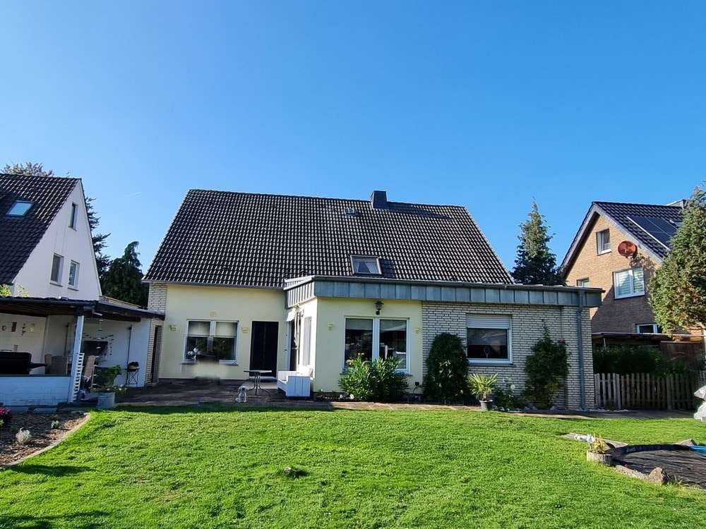 Thumbnail-Haus zum Kaufen in Porta Westfalica 325.000,00 € 250 m²