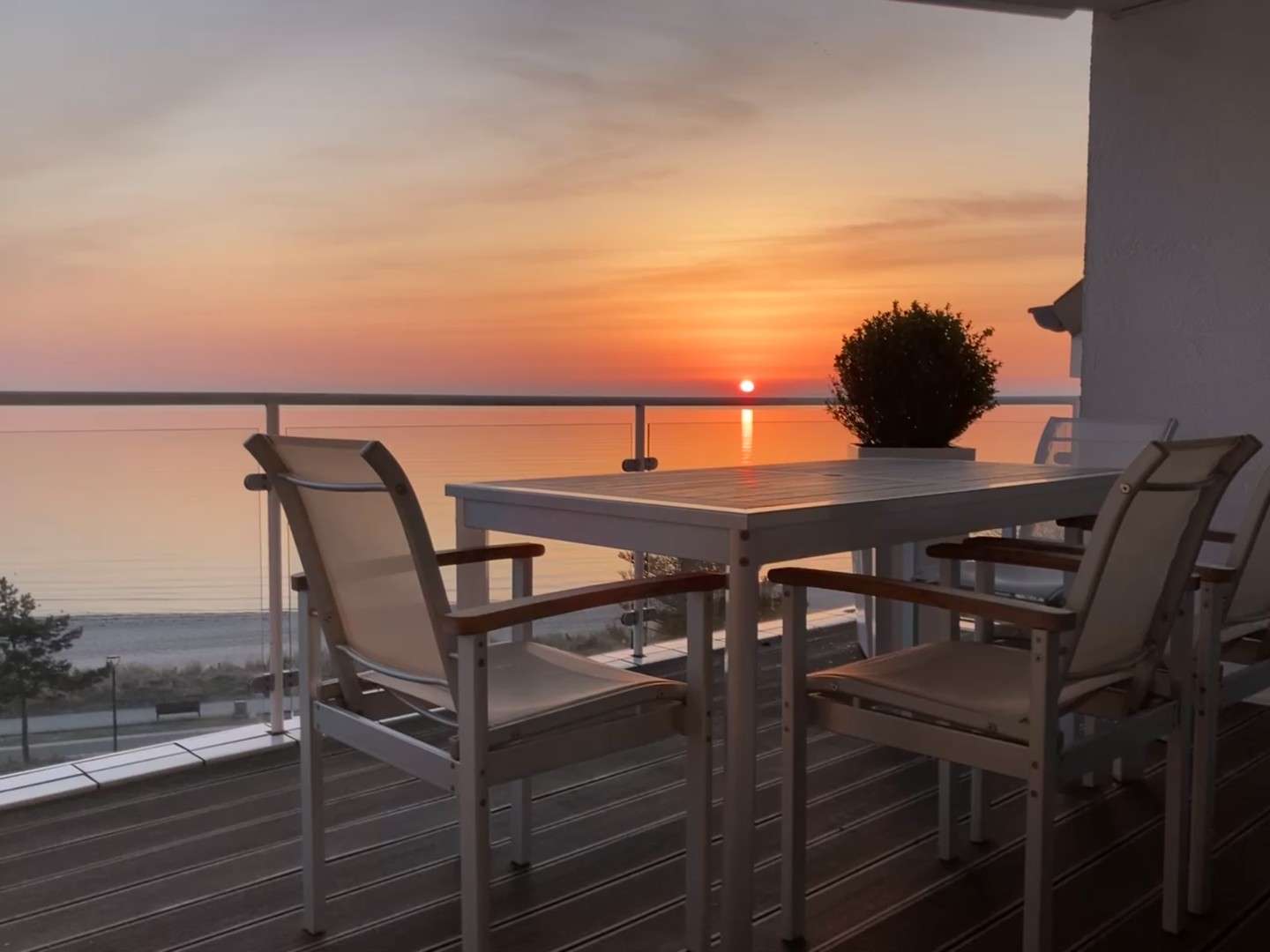 Thumbnail-Wohnung zum Kaufen in Scharbeutz 1.385.000,00 € 135 m²