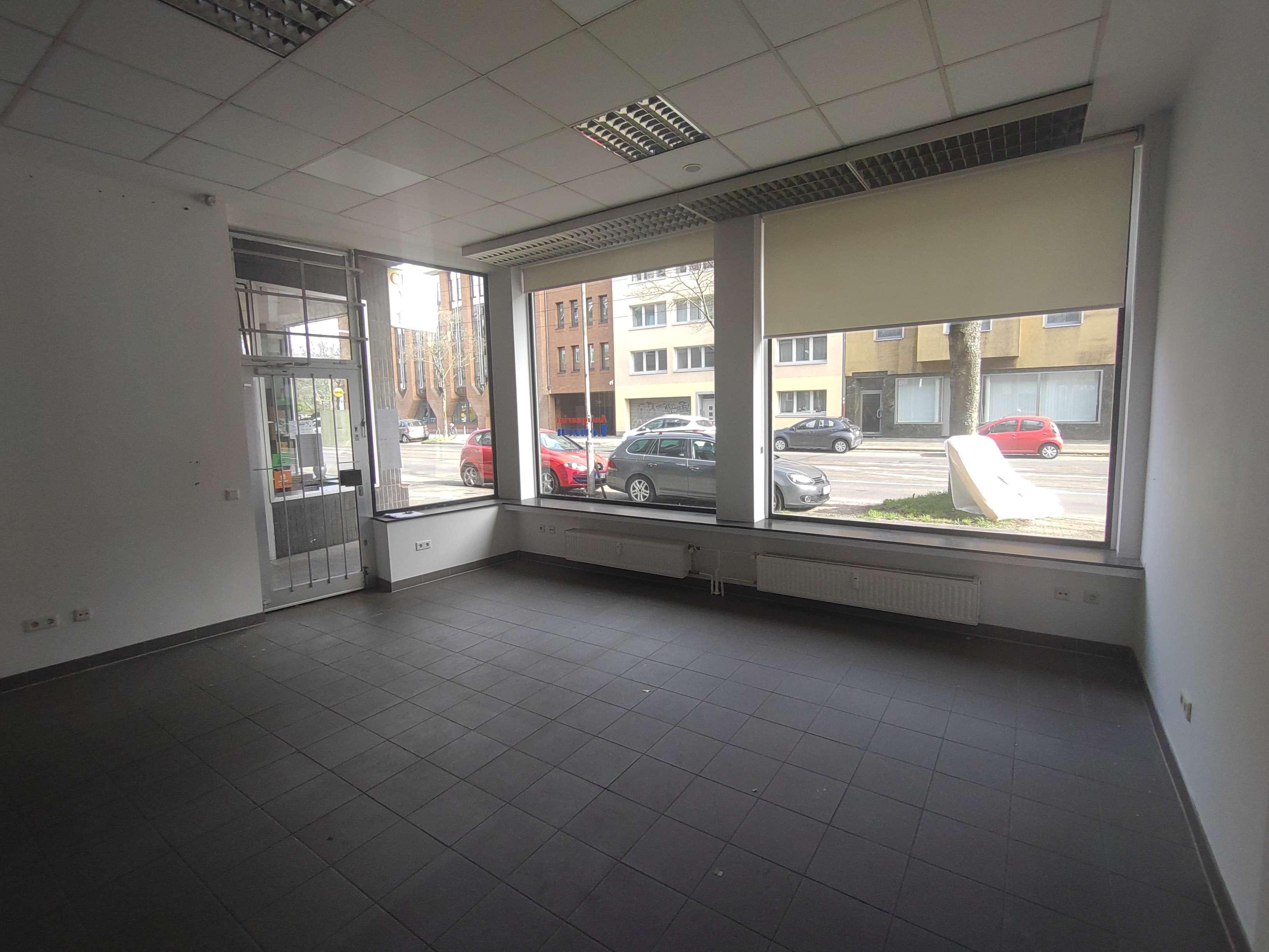 Thumbnail-Einzelhandel in Düsseldorf 1.150,00 € 65 m²