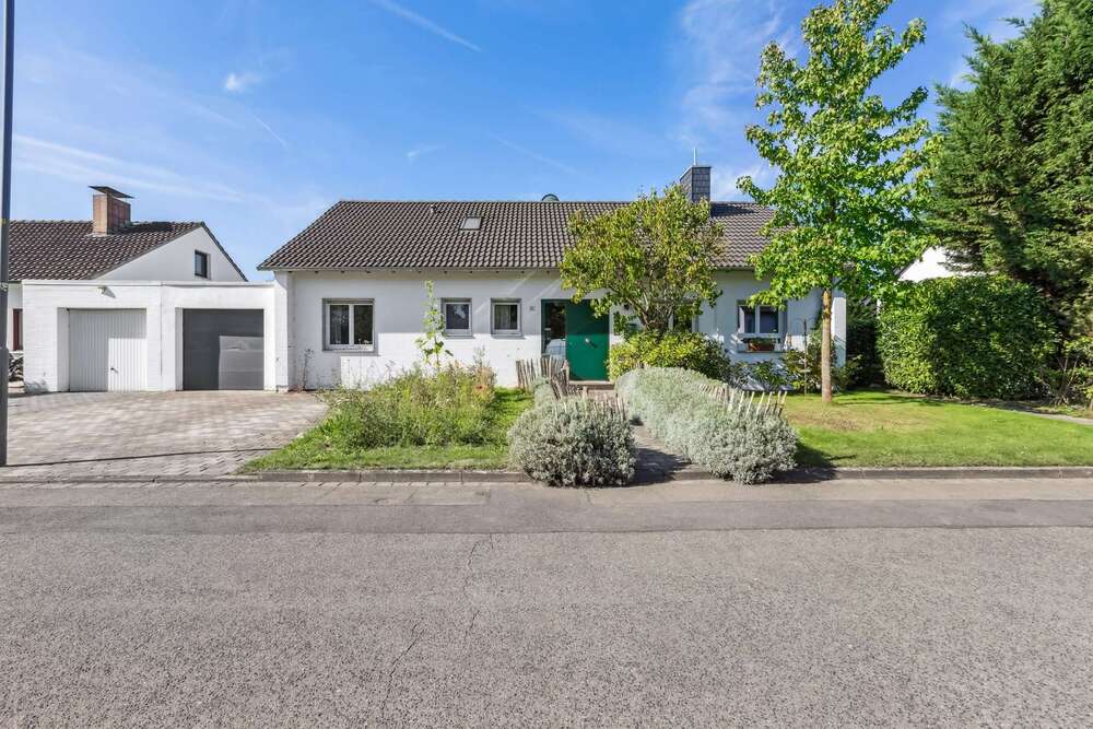 Thumbnail-Haus zum Kaufen in Meerbusch - Nierst 950.000,00 € 115 m²