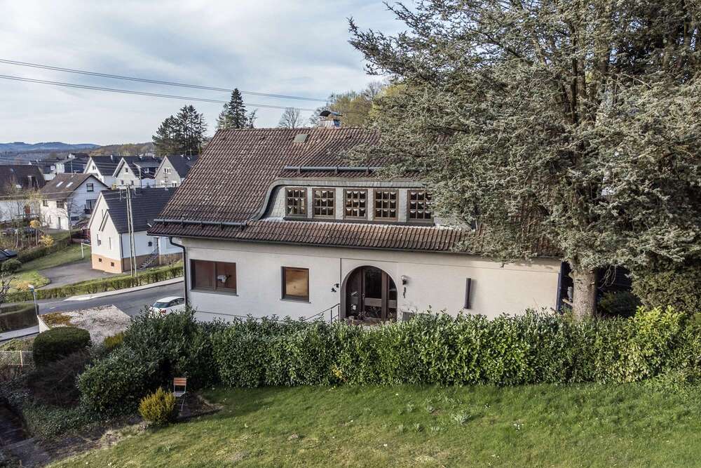 Thumbnail-Haus zum Kaufen in Siegen 449.000,00 € 235 m²
