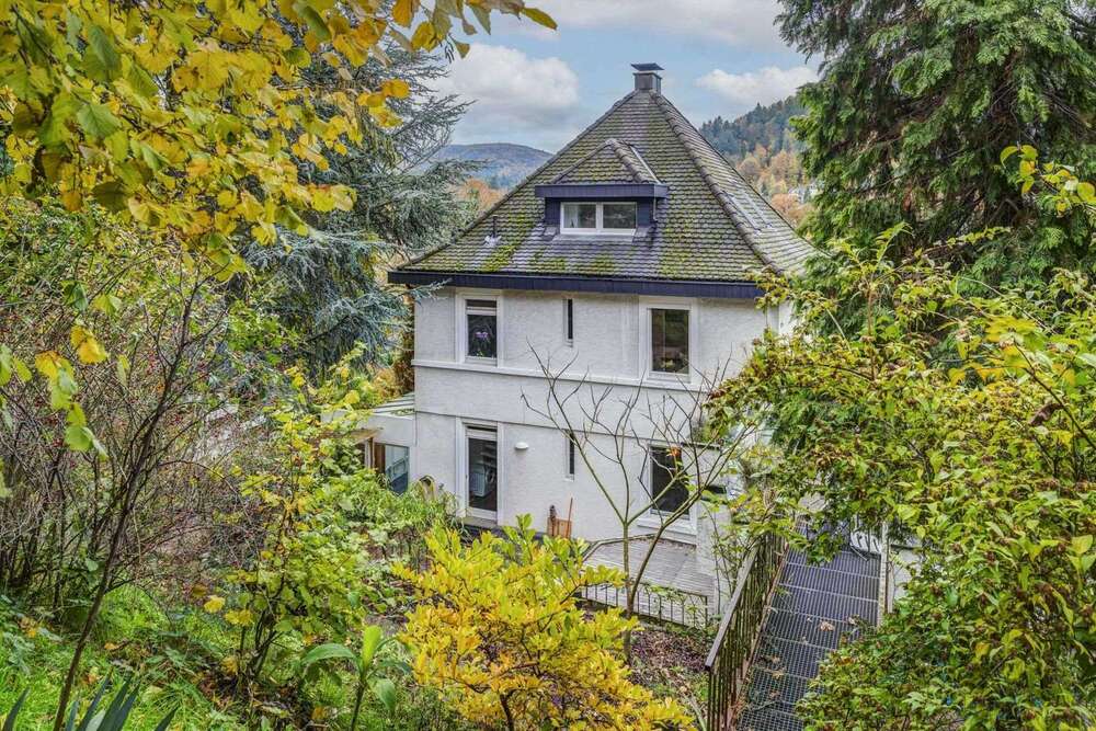 Thumbnail-Haus zum Kaufen in Baden-Baden 1.399.000,00 € 425.76 m²