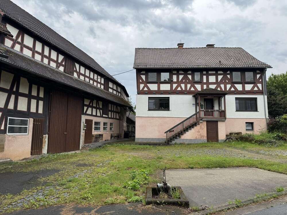 Thumbnail-Haus zum Kaufen in Gilserberg-Moischeid 190.000,00 € 180 m²