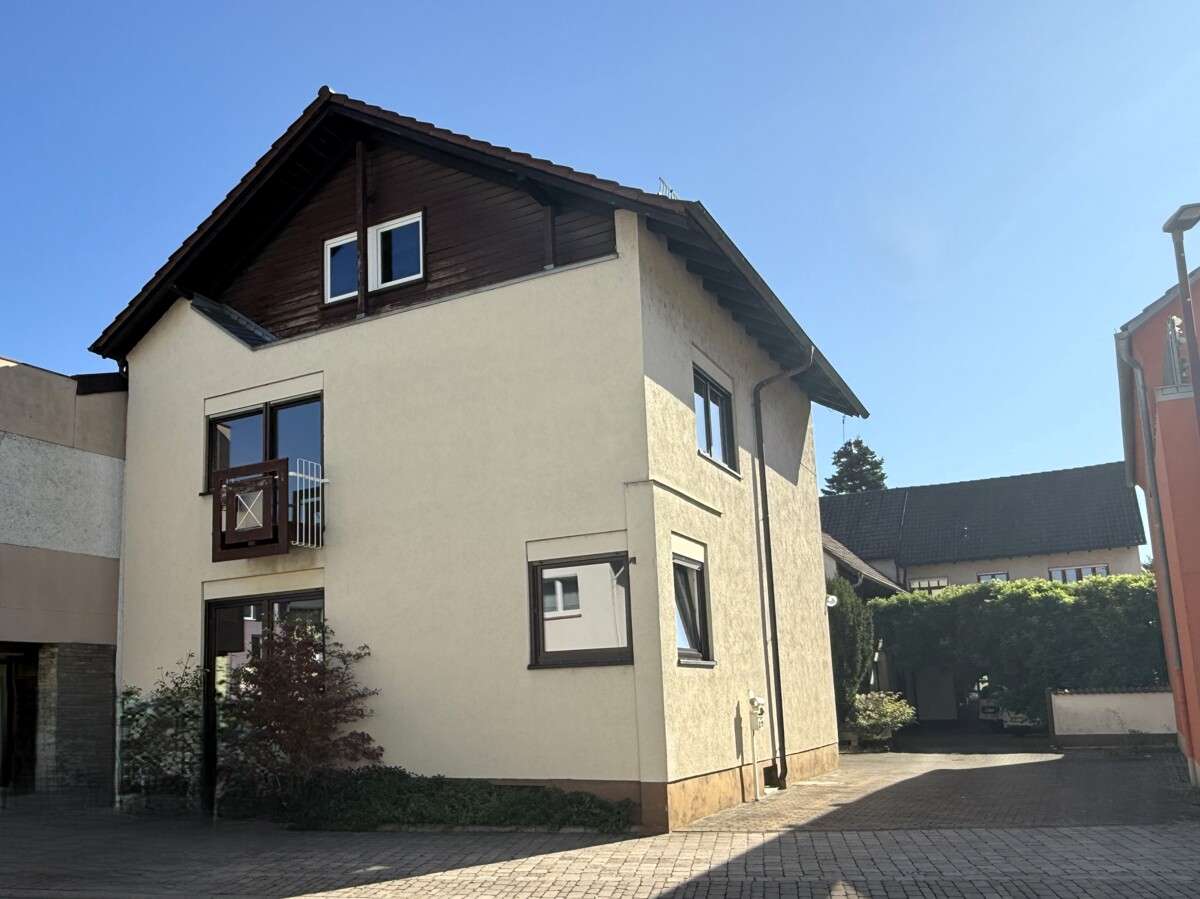 Thumbnail-Haus zum Kaufen in Graben-Neudorf 350.000,00 € 140.4 m²