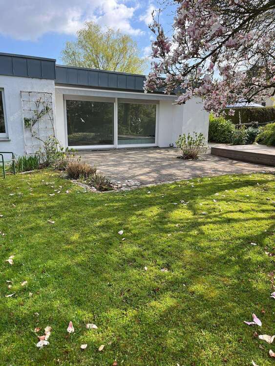 Thumbnail-Haus zum Kaufen in Bielefeld 585.000,00 € 227 m²