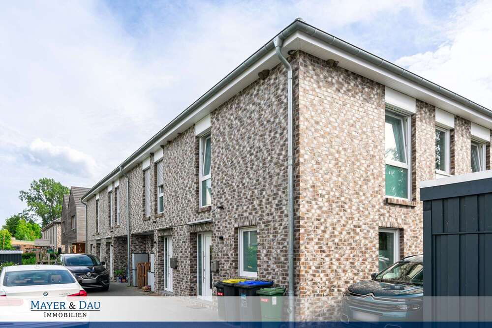 Thumbnail-Haus zum Mieten in Oldenburg 1.600,00 € 122.51 m²