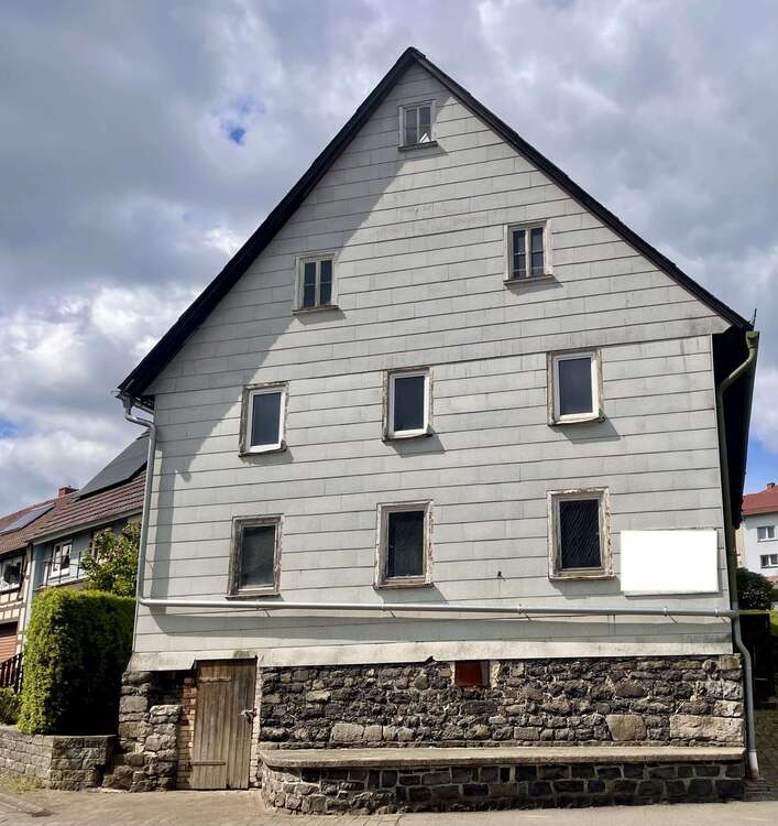 Thumbnail-Haus zum Kaufen in Ulrichstein 39.999,00 € 120 m²